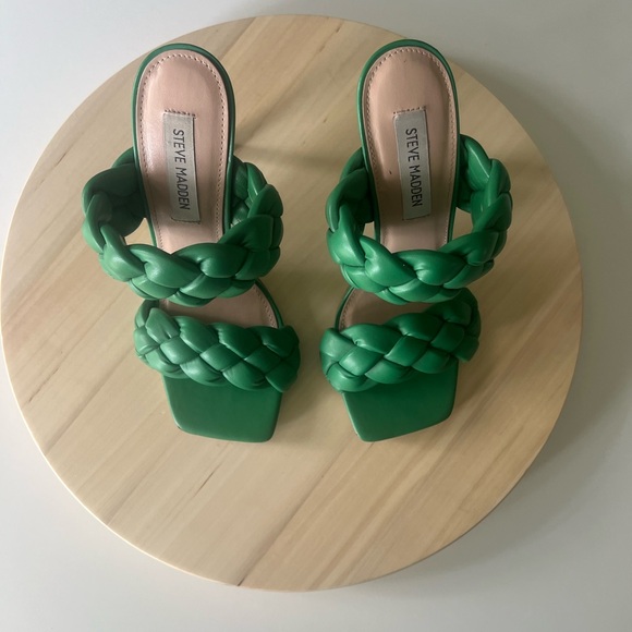 Steve Madden Kenley Woven Slide Heeled Sandal - Picture 2 of 13